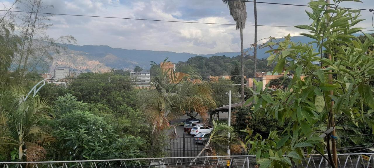 Alcobas Con Desayuno Incluido Bano Compartido Daire Medellín Dış mekan fotoğraf